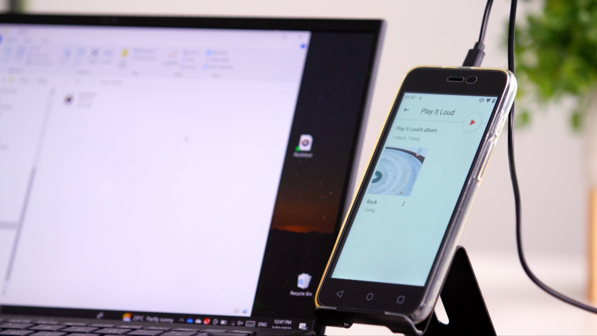 How to Copy Files from your PC to your Play Lite